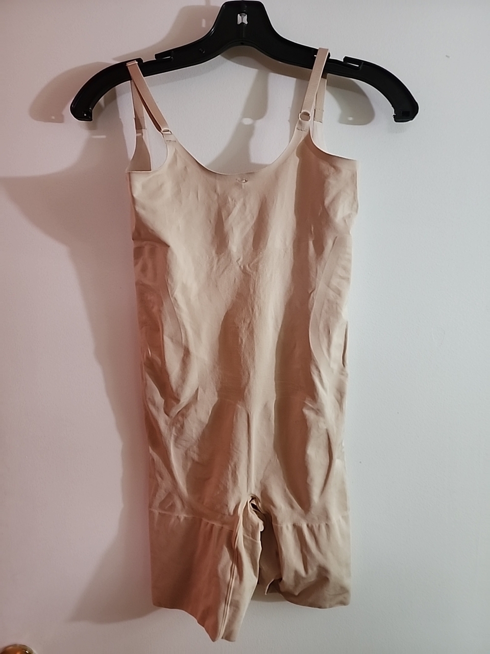 Spanx Thinstincts 2.0 Open Bust Mid Thigh Beige Bodysuit - Picture 4 of 7